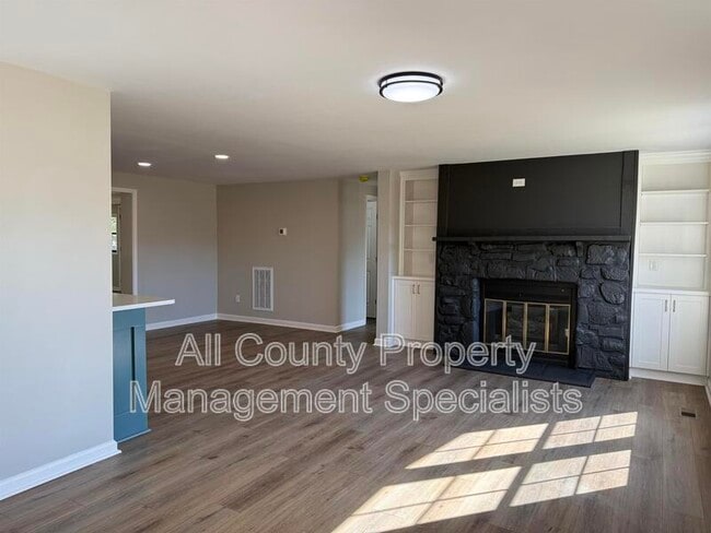 Building Photo - 1055 Motley Rd