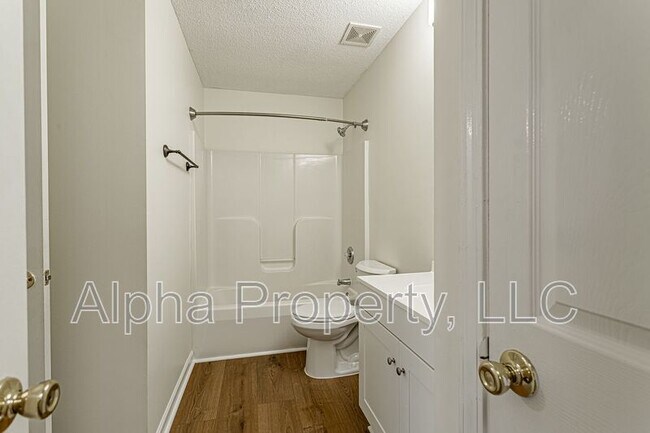 Building Photo - 107 Hammett Grove Ln