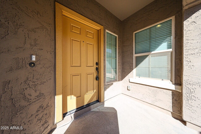 Building Photo - 2736 E Mews Rd