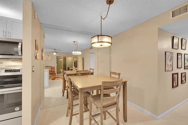 Building Photo - 9369 S Belfort Cir