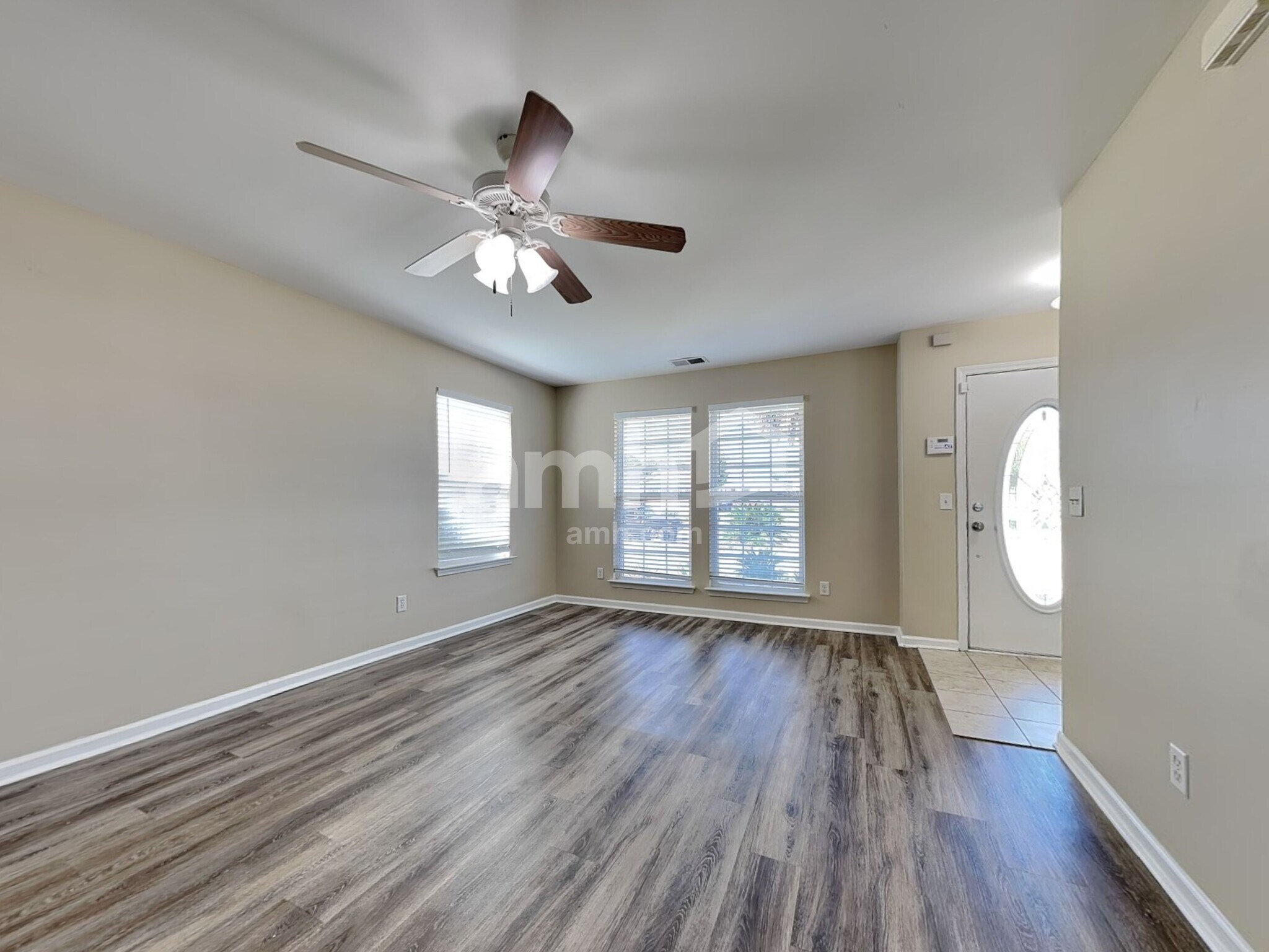 Building Photo - 4 Laurel Ln