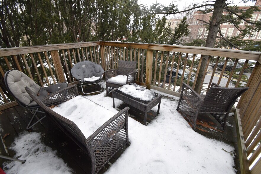 Building Photo - 235 Chestnut Hill Ave