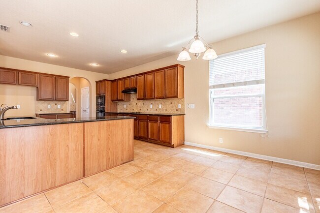 Building Photo - 8922 Weimer Forest