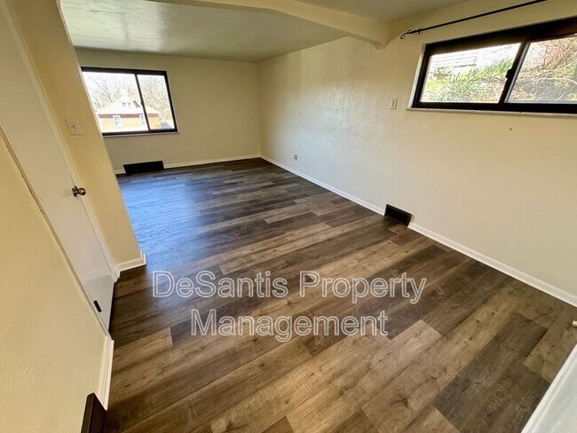 Building Photo - 229-231 Marylea Avenue