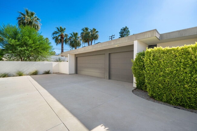 Building Photo - 72975 Willow St