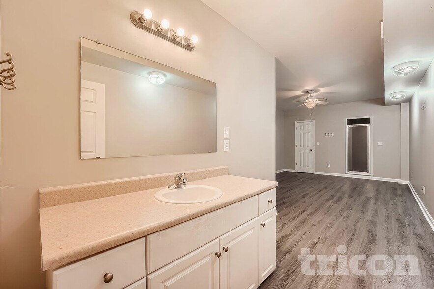 Building Photo - 209 Shaw Dr