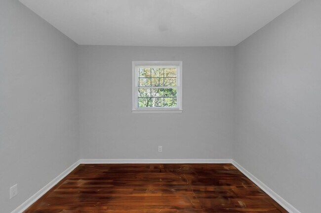 Building Photo - Don’t Miss Out! Look, Lease, and Live Spec...