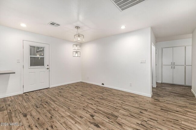 Building Photo - 937 N 85th St