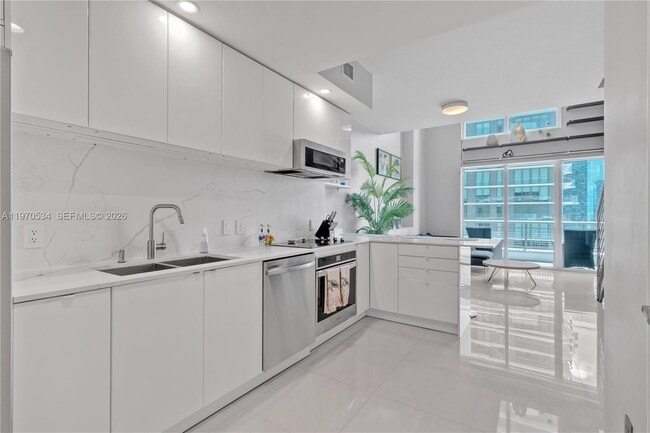 Building Photo - 60 SW 13th St