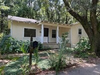 Building Photo - 909 Pansy Ct