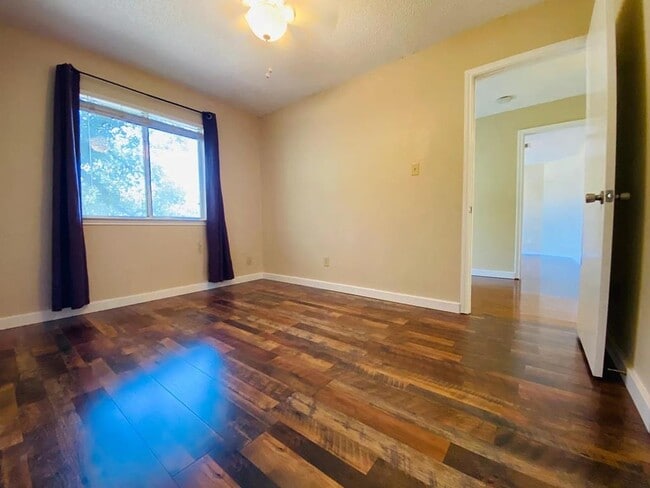 Building Photo - 7701 Montaque Dr