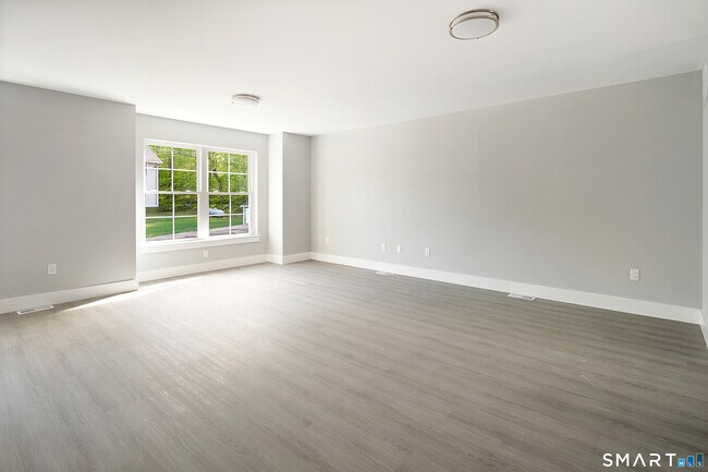 Building Photo - 91 Taft Pointe