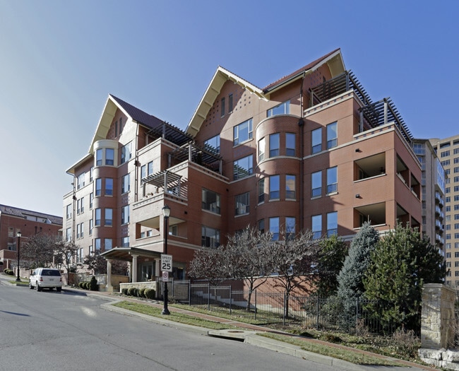 Building Photo - The Grove