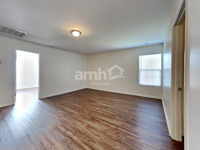Building Photo - 3005 Peacher Ct