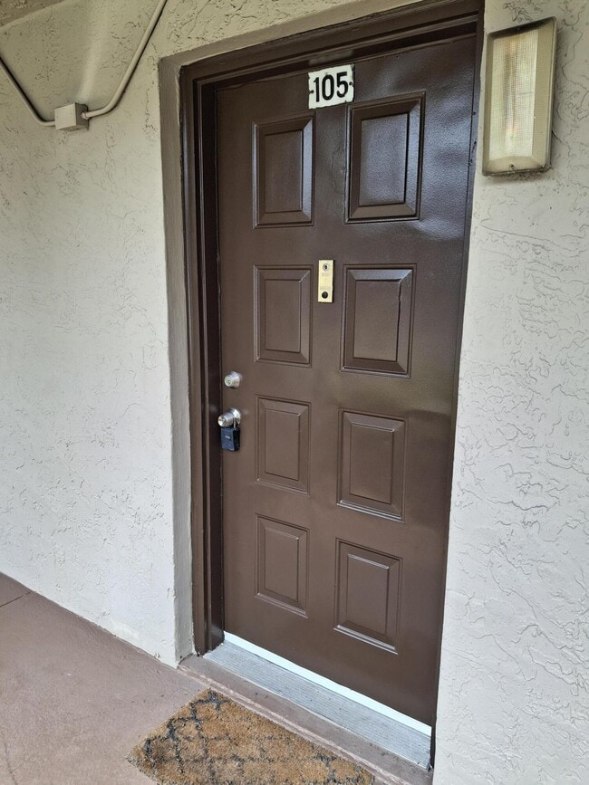 Building Photo - 8770 Royal Palm Blvd