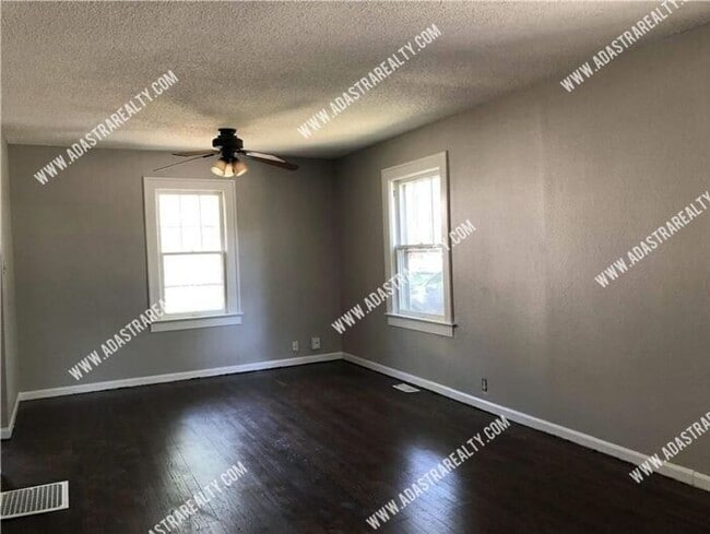 Building Photo - Perfect 3bed 1 Bath Waldo Home-Available N...