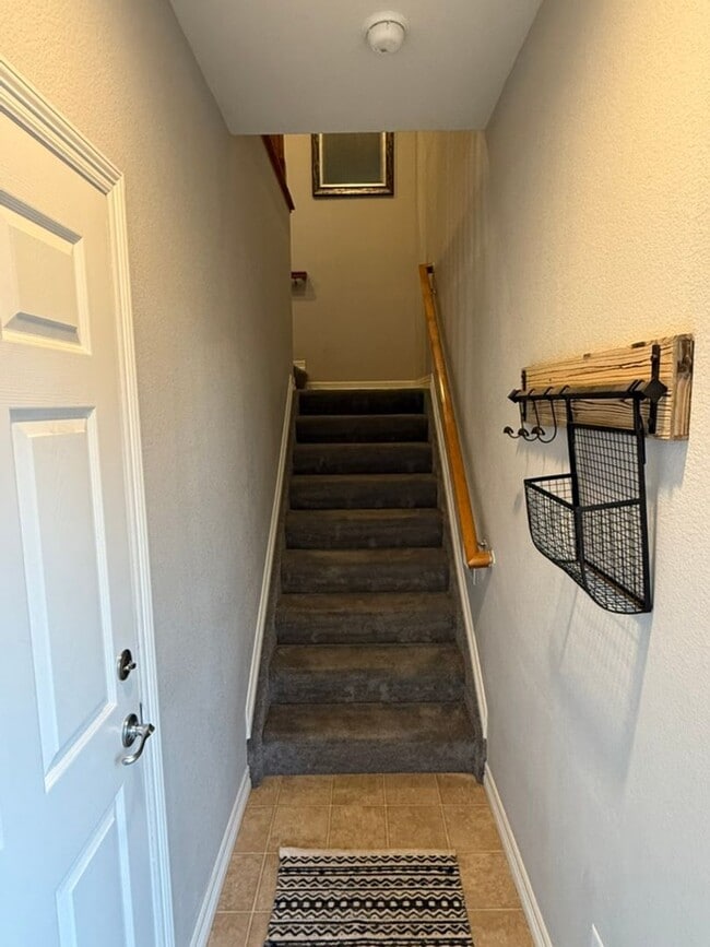 Building Photo - Beautiful 2 bed 2 bath Condo in Meridian!