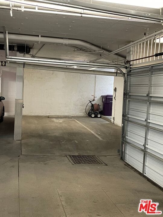 Building Photo - 25 S 15th Pl