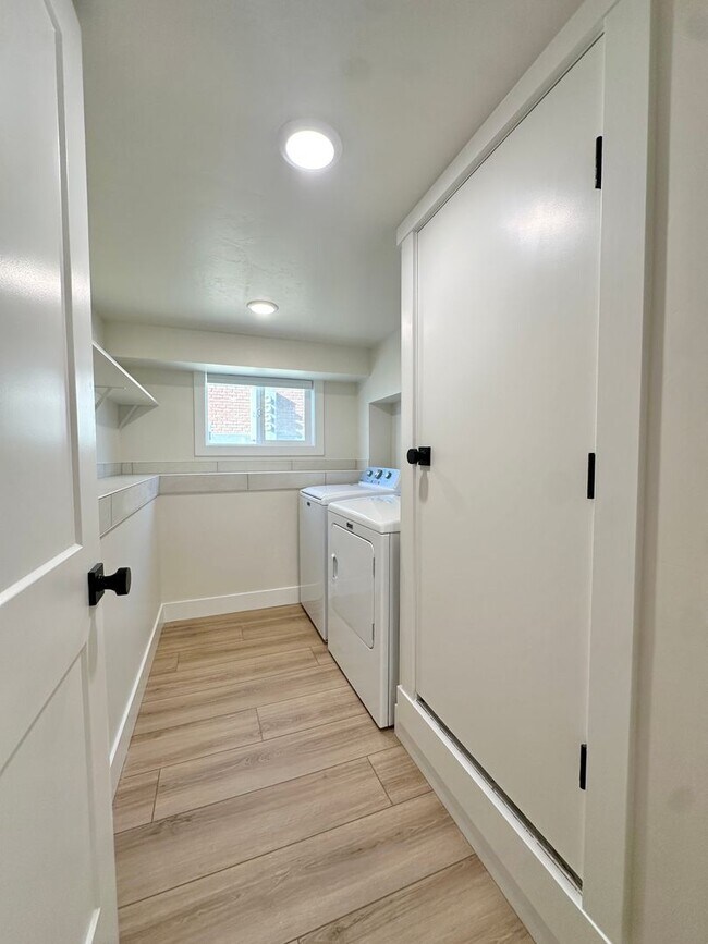 Building Photo - RR 156 Duplex