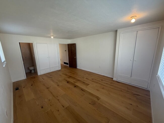 Building Photo - Spacious 4 Bedroom | 3 Bathroom | House in Curtis Park