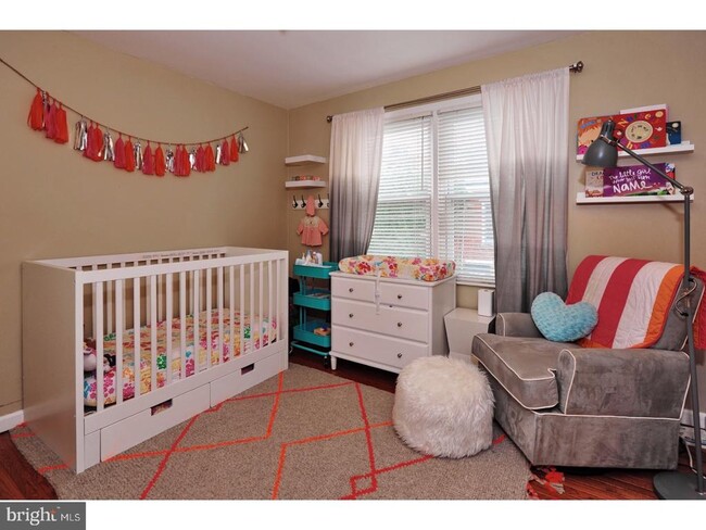 Building Photo - 728 S Smedley St