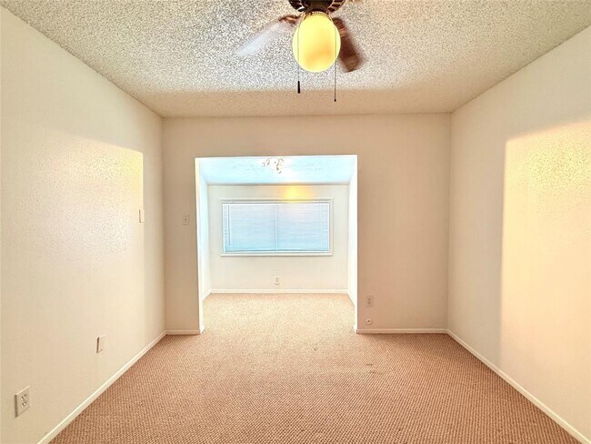 Building Photo - 12706 Villawood Ln