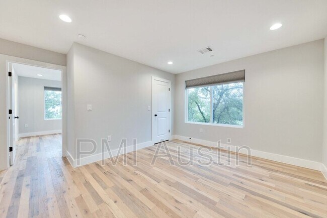 Building Photo - 6716 Mira Loma Ln