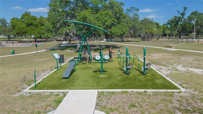 Building Photo - 1612 Berkshire Dr