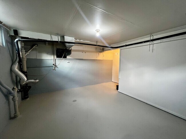 Building Photo - 1408 S 3rd Ave