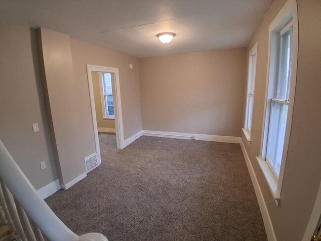 Building Photo - 3 Bedroom single family homes