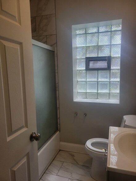 Building Photo - 7918 S Essex Ave