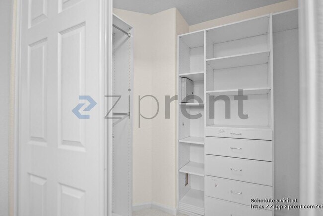 Building Photo - 514 Issac Ct
