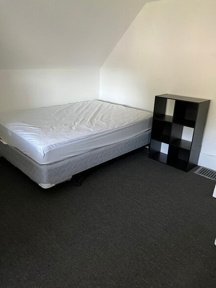 Bedroom 1 in first floor - 209 Stewart Ave