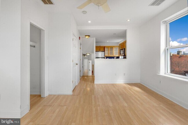 Building Photo - 3001 W Girard Ave