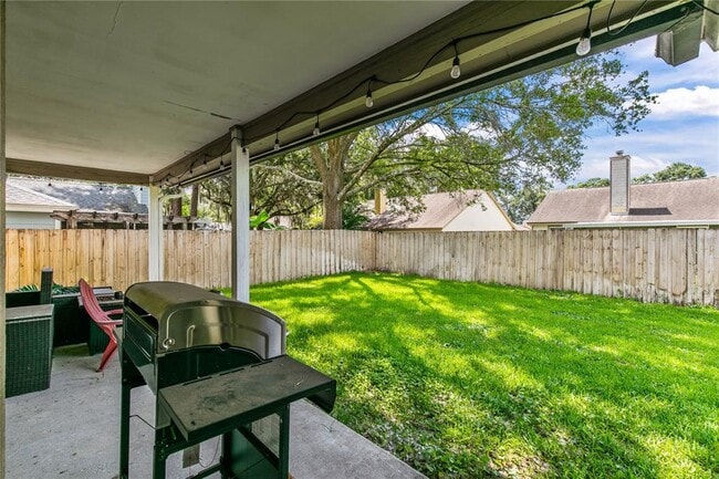 Building Photo - 1322 American Elm Dr