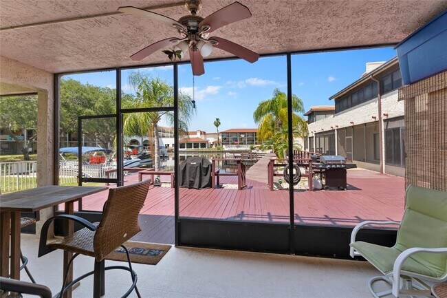 Building Photo - 2571 Cyprus Dr