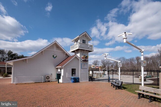 Building Photo - 6508 Berkshire Dr