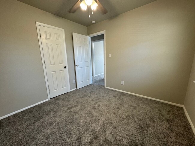 Building Photo - COMING SOON: Gorgeous 4 bedroom 2 bathroom home in Broken Arrow