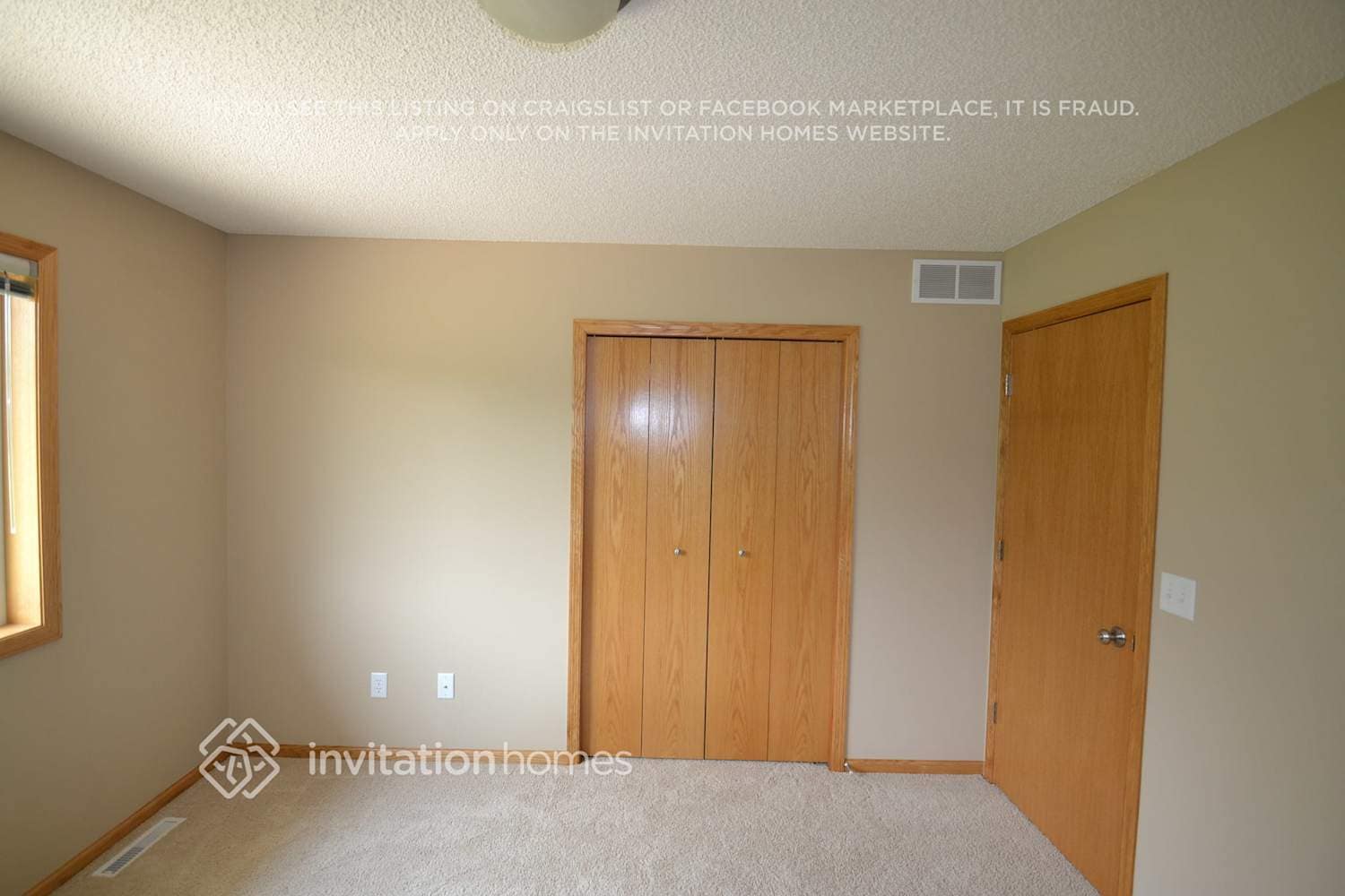 Building Photo - 336 Brady St