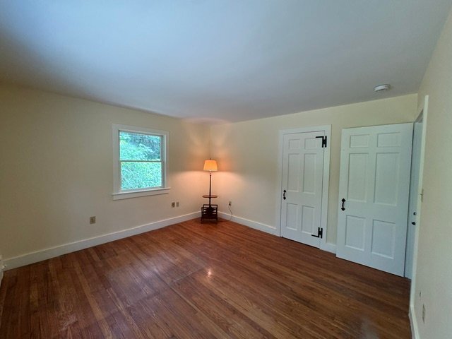 Building Photo - 1 Fern Ln