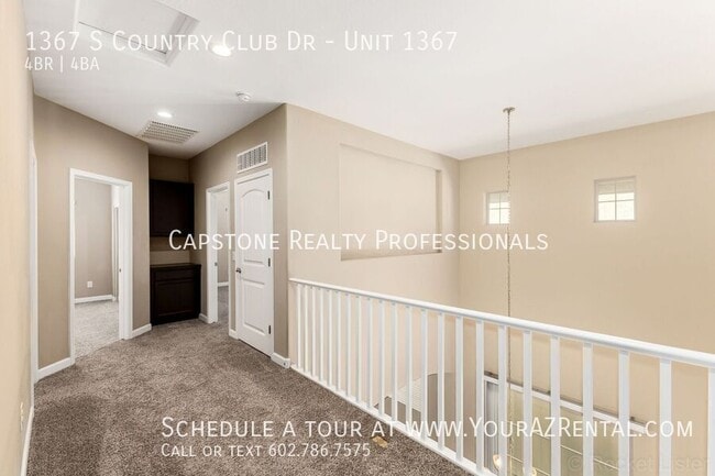 Building Photo - 1367 S Country Club Dr