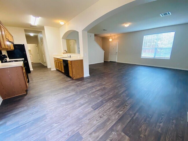 Building Photo - 9402 Magna Carta Loop