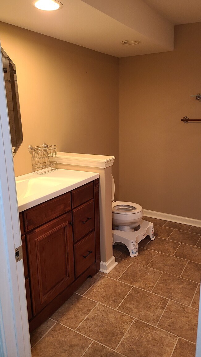 Building Photo - 406 Old Towne Rd