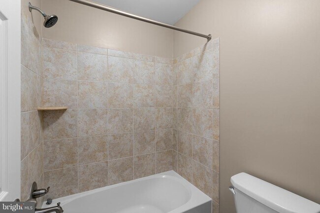 Building Photo - 920 St Martins Loop