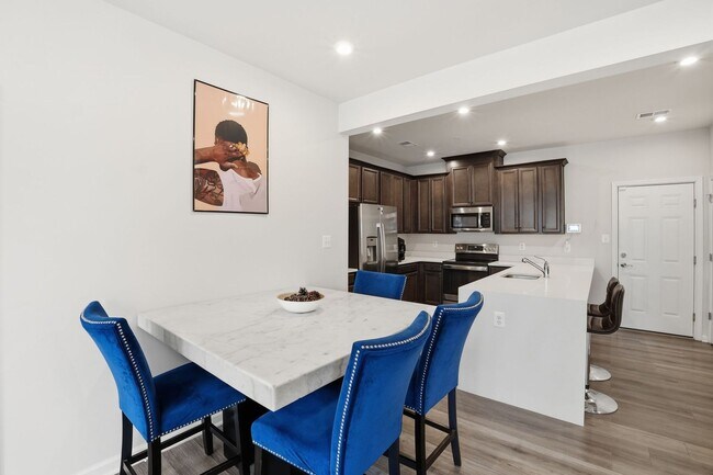 Building Photo - Step into a beautifully designed contemporary residence that exudes style and comfort at every turn.