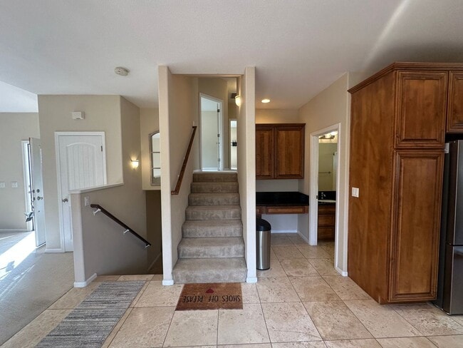 Building Photo - Move in special: $500 off first months rent! Home located in a gated Lakefront community with 3 s...