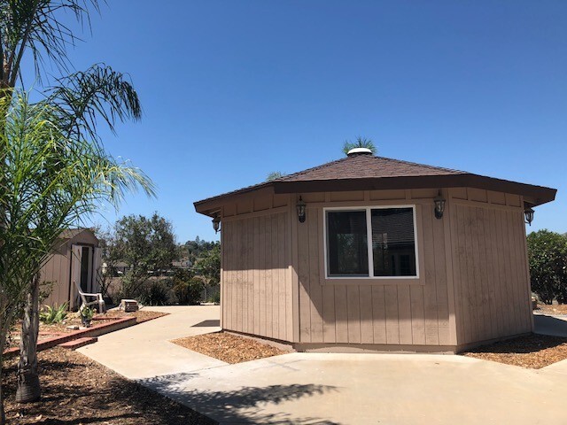 Building Photo - Private Beautiful Yurt Studio - home in Fletcher Hills