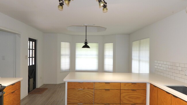 Building Photo - 2301 Anacua Cir