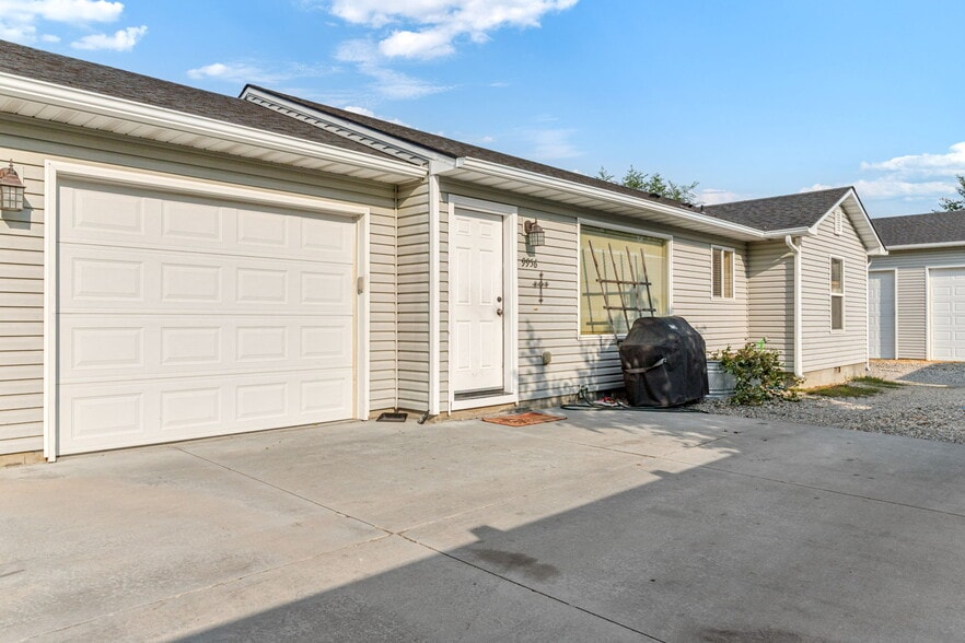 Building Photo - 9954 W Utahna Rd