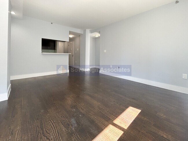 Building Photo - 703 W 171st St